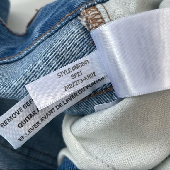 Madewell Women's Relaxed Denim Shorts in Homecrest Wash: Ripped Edition Size 30 - Picture 8 of 11